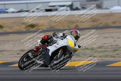 media/Jan-14-2023-SoCal Trackdays (Sat) [[497694156f]]/Turn 4 Set 2 (1030am)/